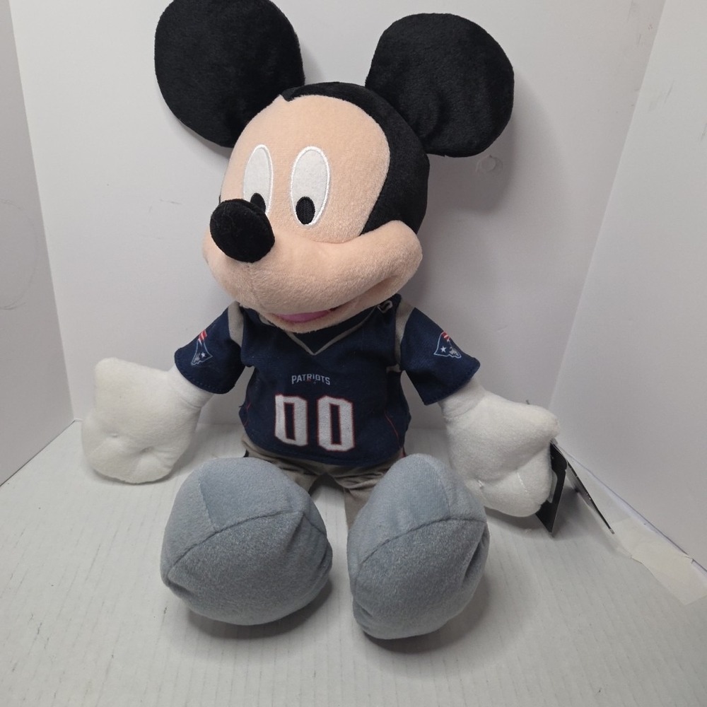 Disney NFL Patriots Mickey Mouse 15" Stuffed Plush Animal 2014, No Blanket.